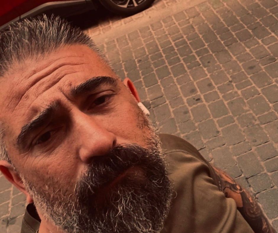 "Dalla Confusione alla Chiarezza: Calma la Mente Scimmia con la Meditazione"